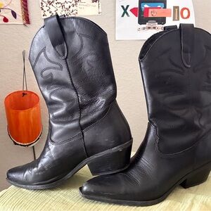 Steve Madden Black Leather Western Boots with Stacked Heel